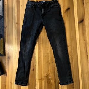 28 x 30 Aero Brand Black Jeans